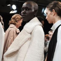 WHITE Caban en shearling pelucheux avec col surdimensionné