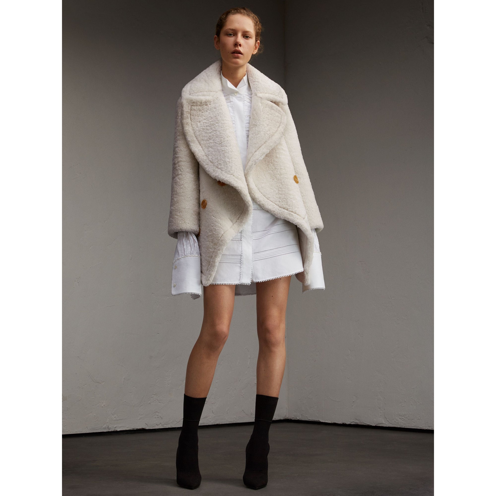 WHITE Caban en shearling pelucheux avec col surdimensionné