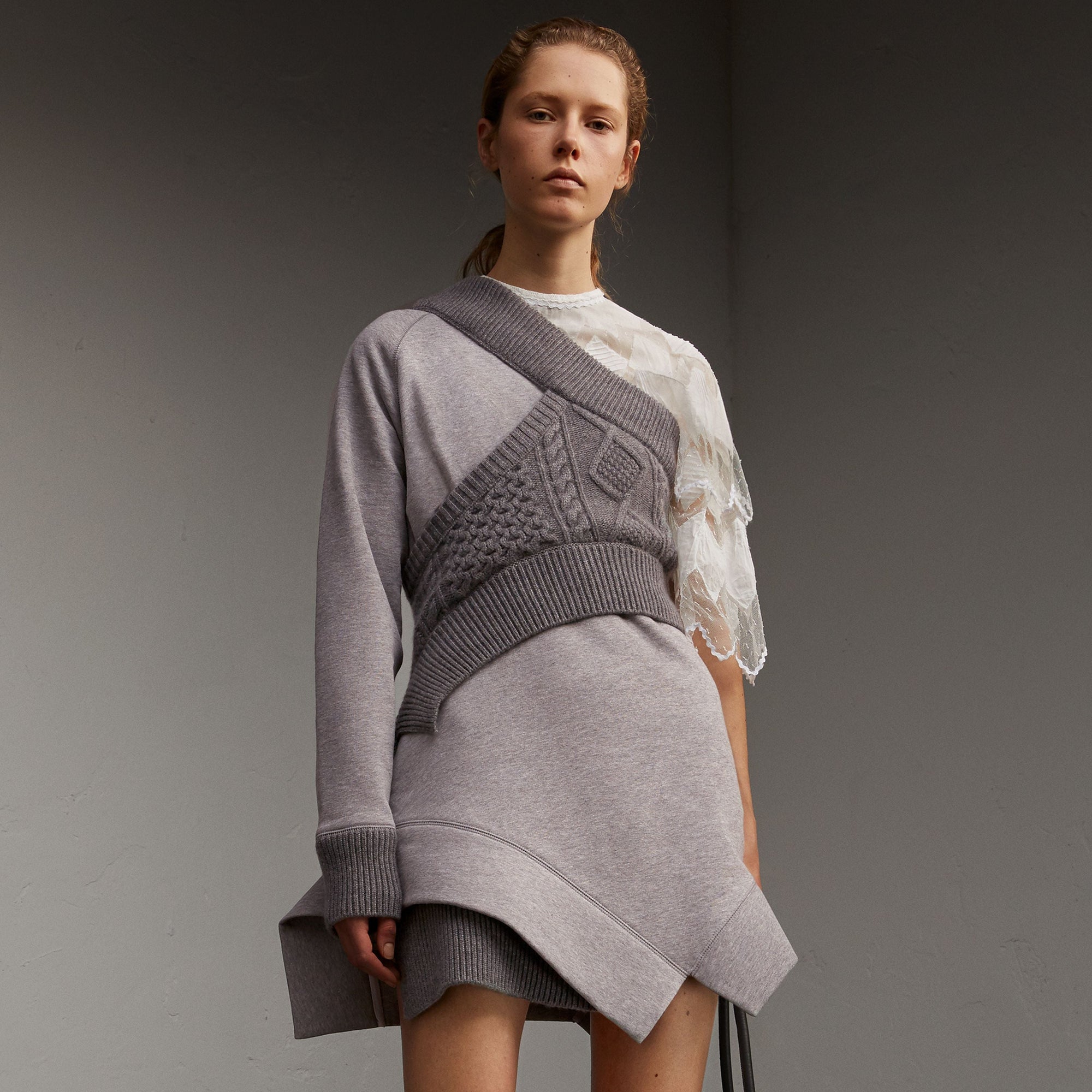 GREY MELANGE Robe sweat-shirt avec panneaux en maille torsadée