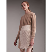 NATURAL WHITE Robe sweat-shirt avec panneaux en maille torsadée en cachemire