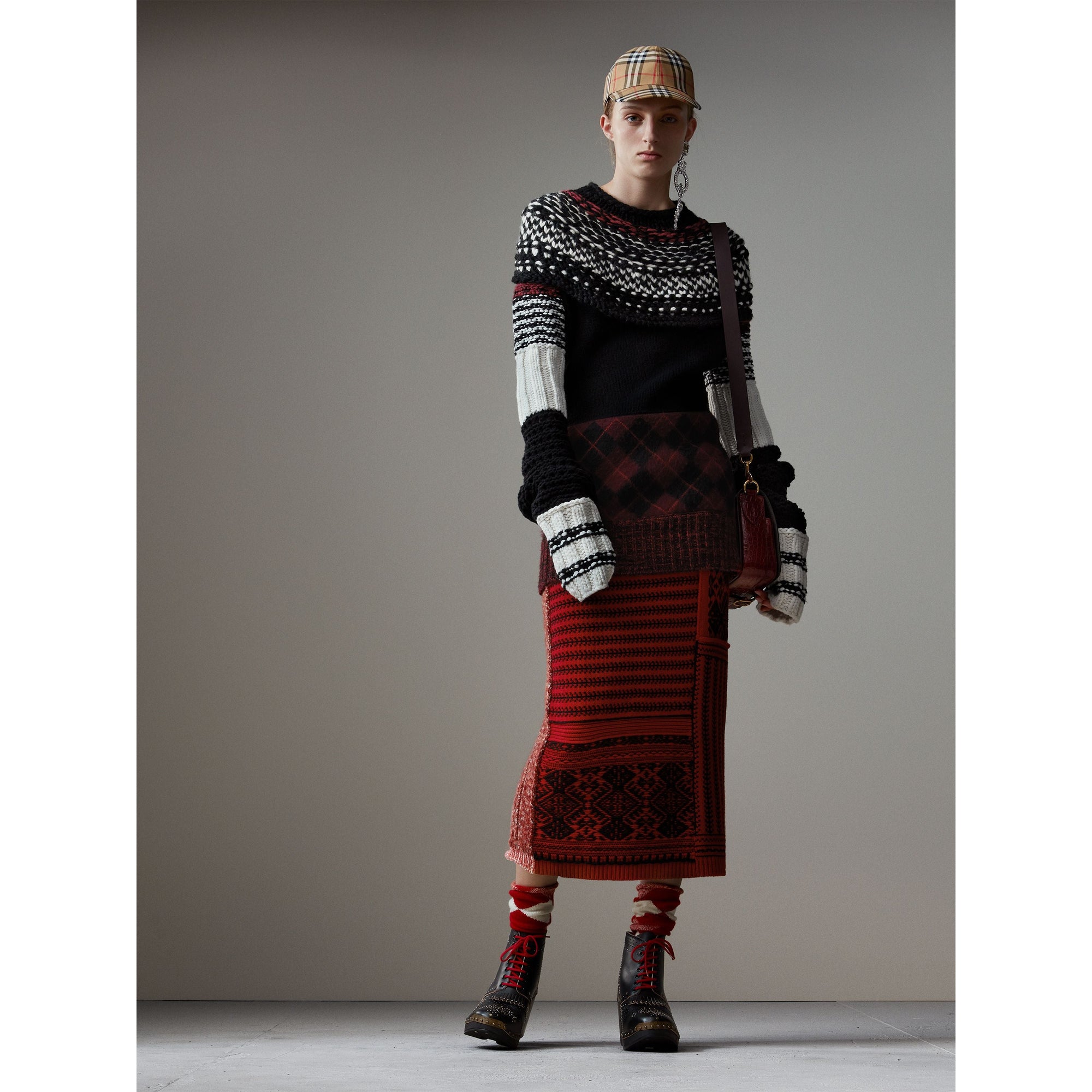 RED_BLACK Jupe en cachemire et laine à maille torsadée et motif géométrique