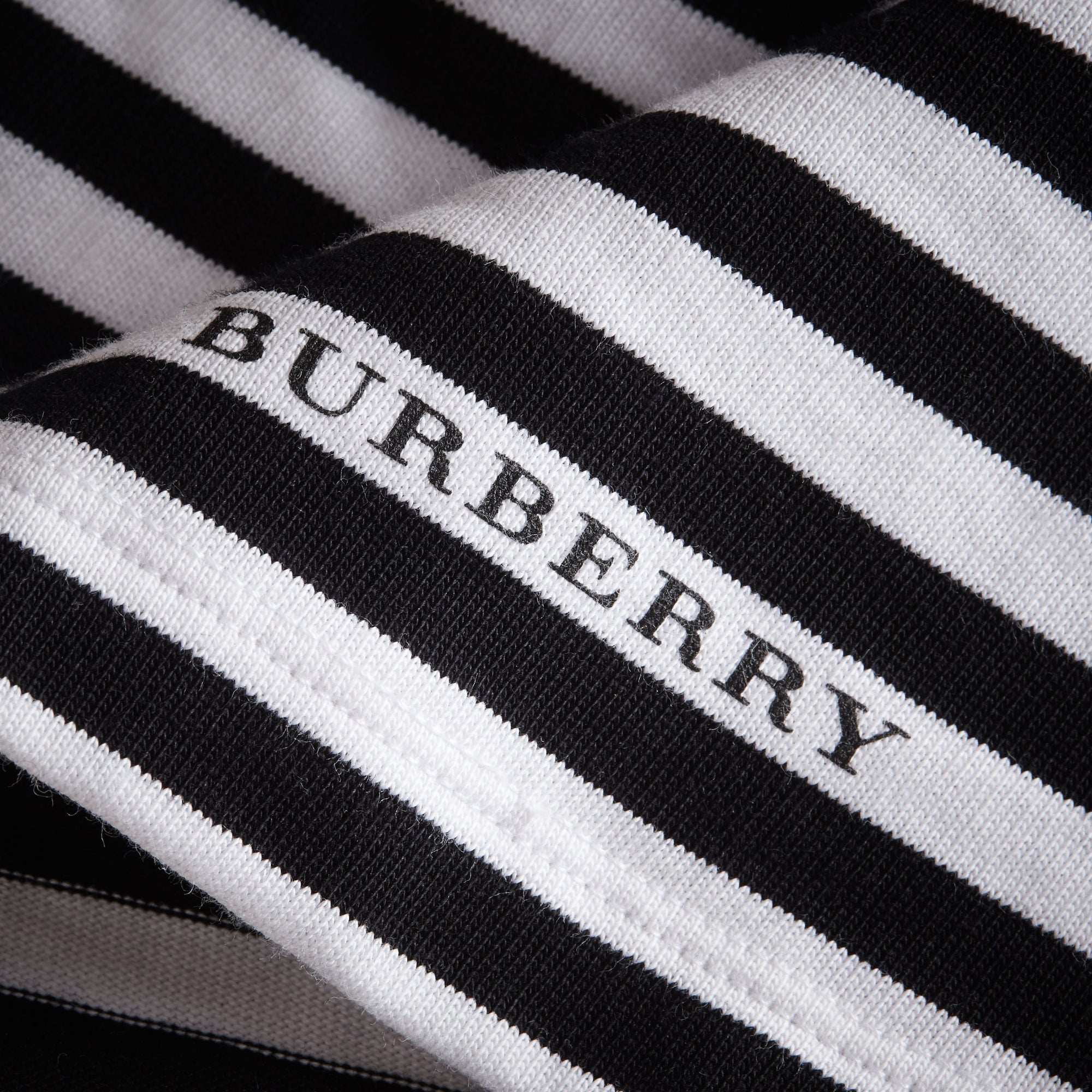 BLACK/WHITE T-shirt marinière en coton avec appliqué en dentelle