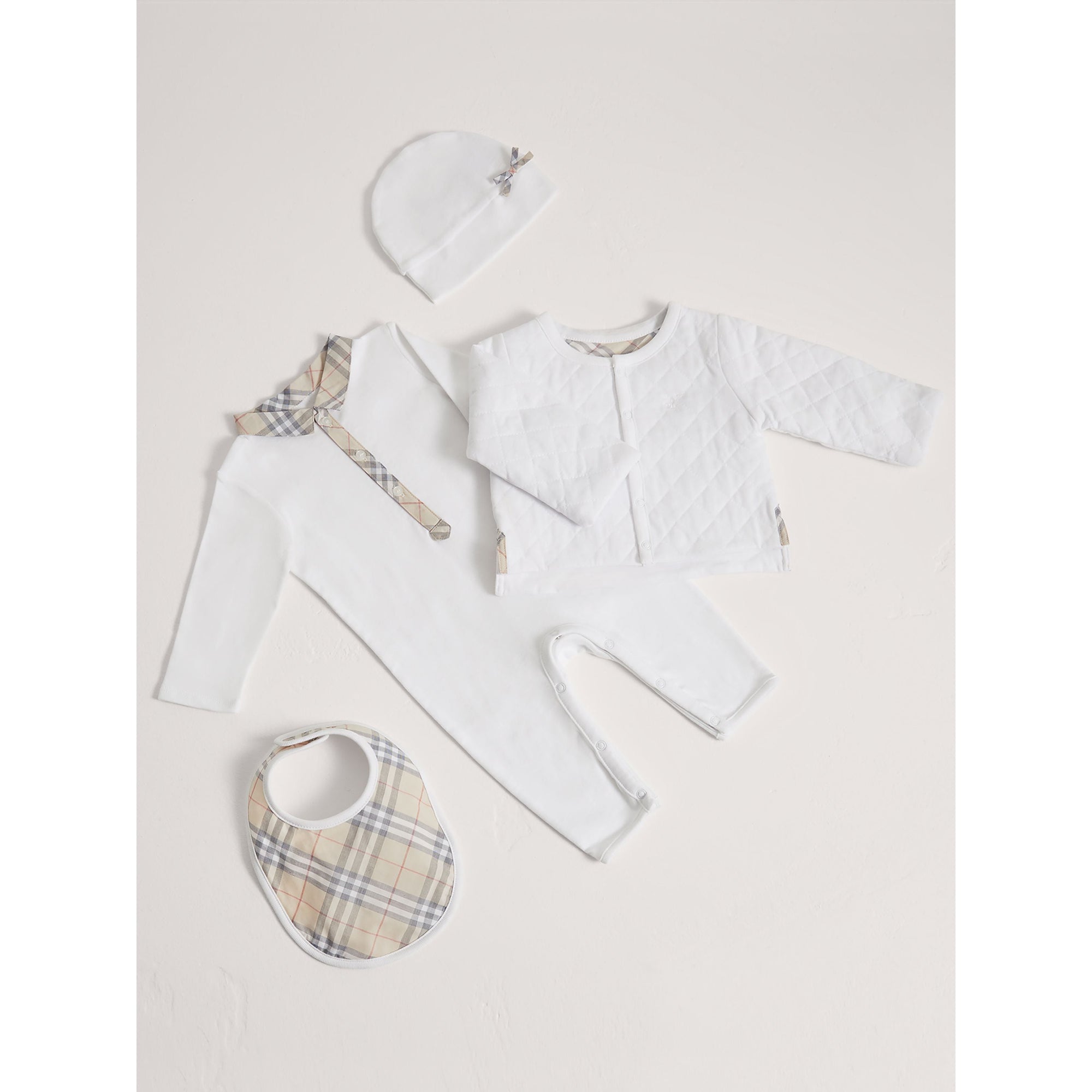 WHITE Coffret cadeau bébé quatre pièces en coton