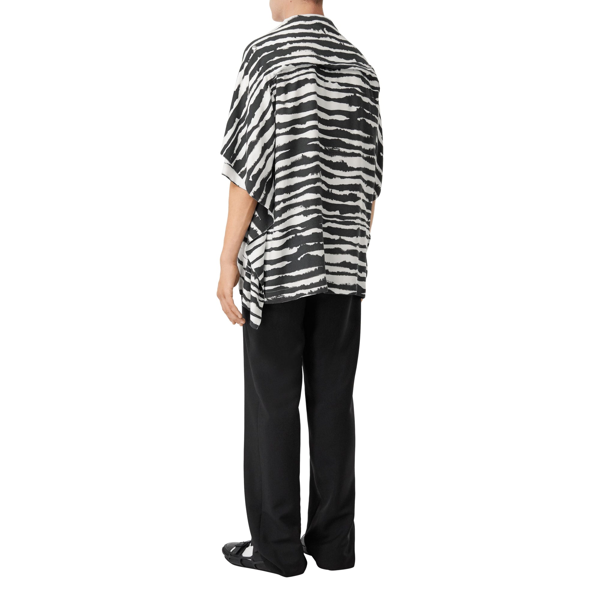 MONOCHROME IP PTTN Chemise en sergé à imprimé aquarelle et manches courtes avec cape