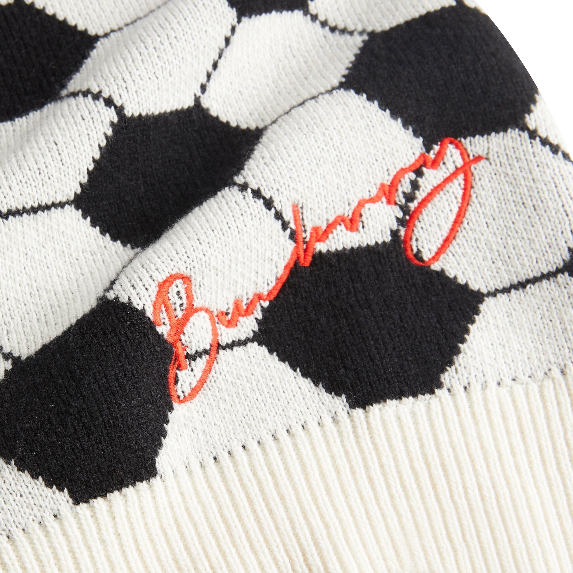 BLACK/WHITE Pull en cachemire, laine et coton à motif football en intarsia