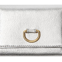 SILVER Petit portefeuille en cuir métallisé avec boucle en D