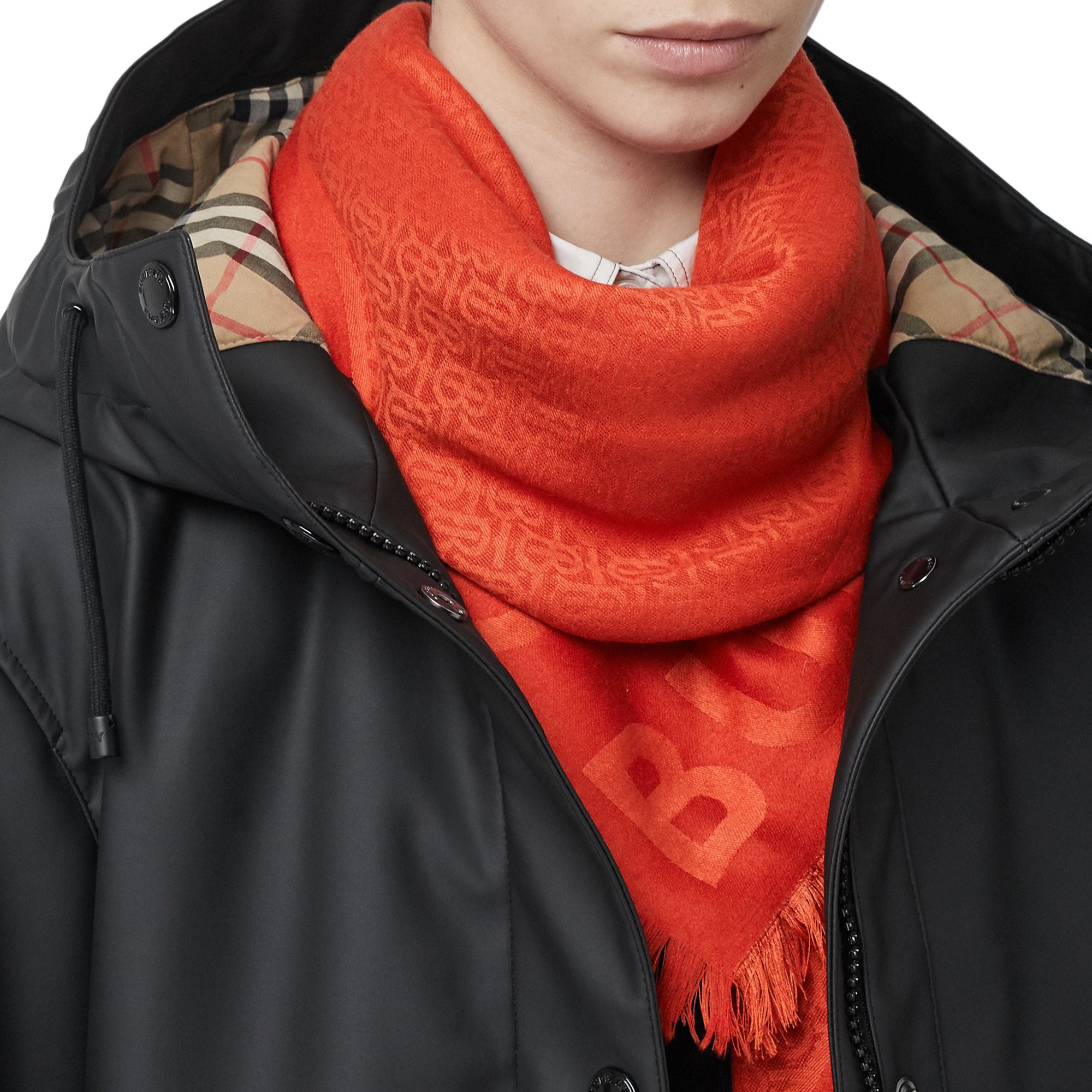 VERMILLION Grand carré de soie et laine en jacquard Monogram