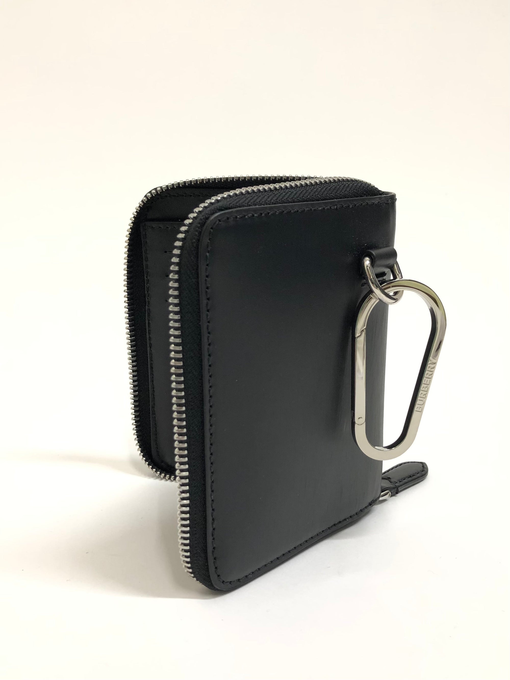 Portefeuille zippé pour passeport avec clip - Noir