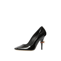BLACK Escarpins à bout carré en cuir verni avec boucle en D