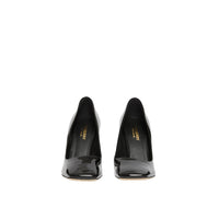 BLACK Escarpins à bout carré en cuir verni avec boucle en D