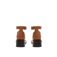 Sandales à talon bottier en cuir avec détail plaqué or - Hâle