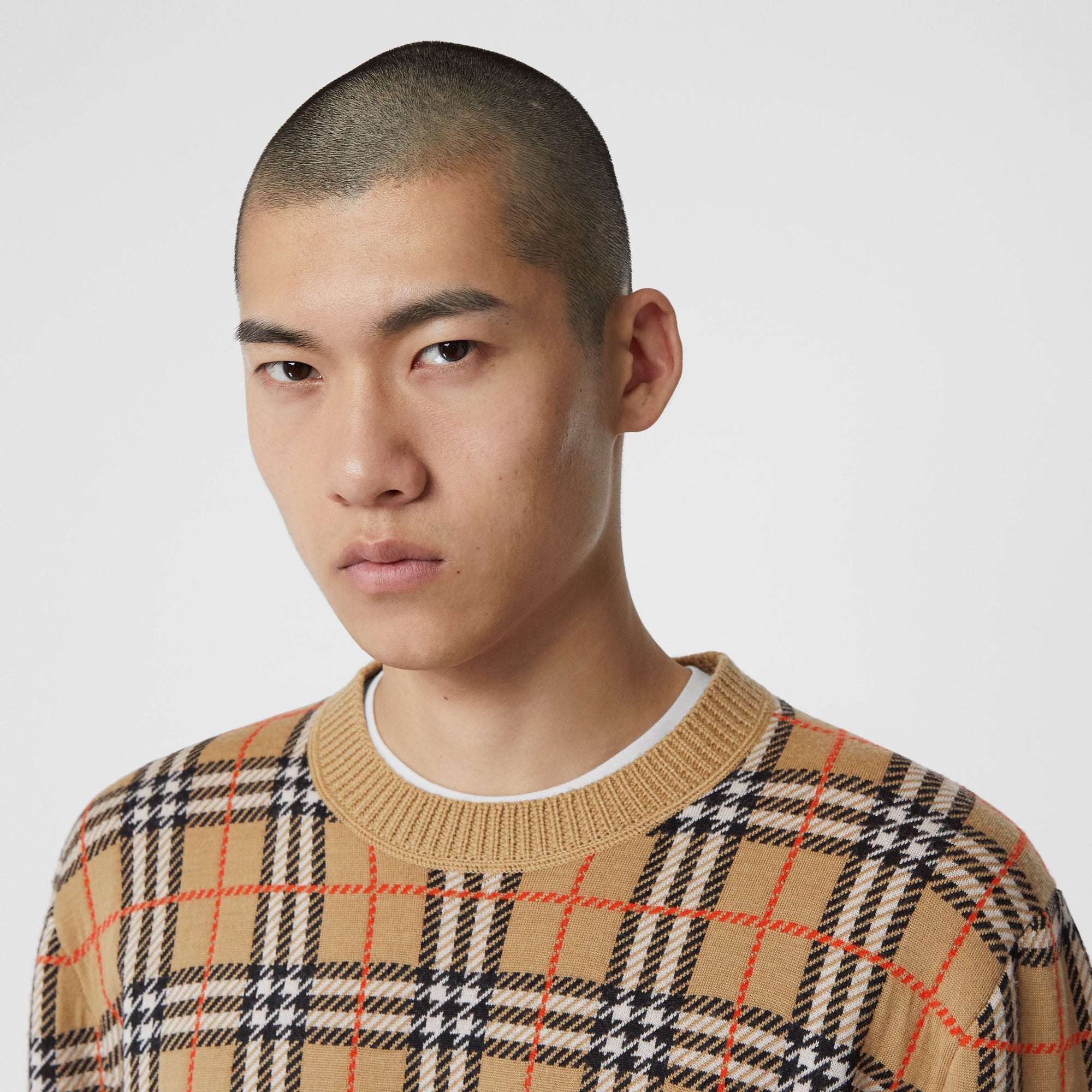 ARCHIVE BEIGE Pull en jacquard de laine mérinos check