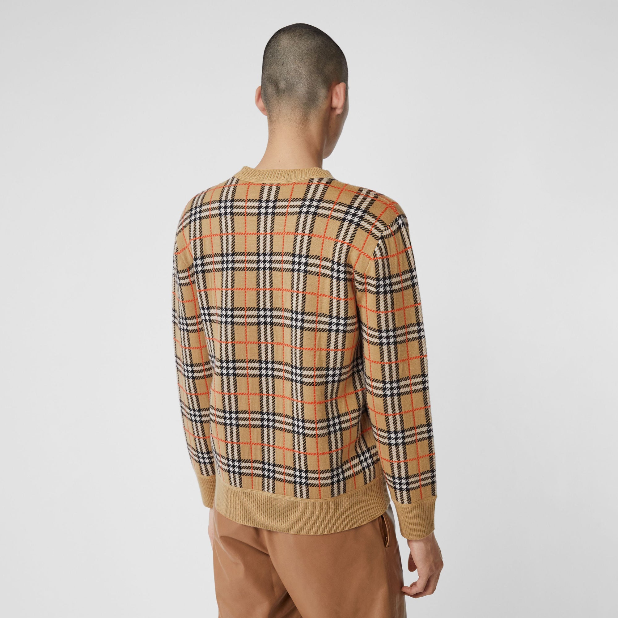 ARCHIVE BEIGE Pull en jacquard de laine mérinos check