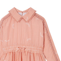 CORAL ORANGE Robe en coton et soie rayée avec col Claudine