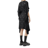 BLACK Robe en satin de soie avec manches à découpes et ornements