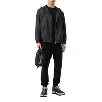 BLACK IP PAT Veste à capuche en nylon avec fines rayures à logo