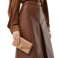 Clutch enveloppe TB ceinturé en cuir d'agneau matelassé - Camel intense