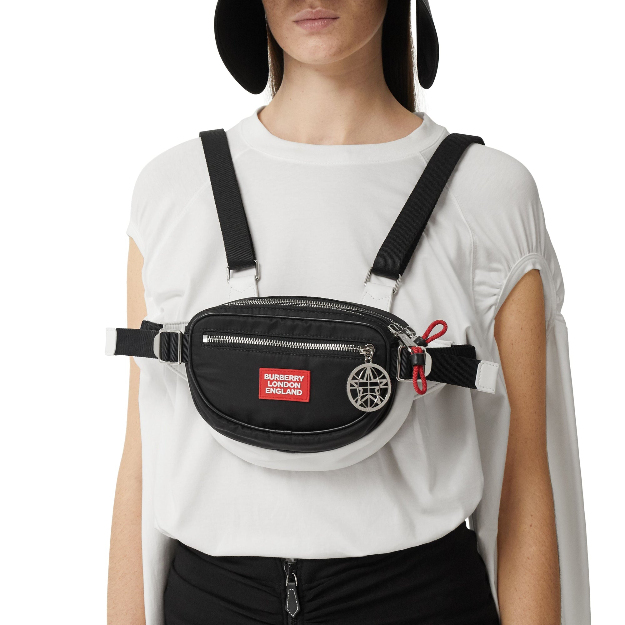 Sac à dos banane cannon en econyl® avec logo appliqué - Noir & blanc & rouge