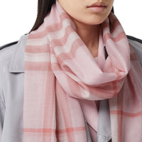 ALABASTER PINK Écharpe légère en laine et soie check