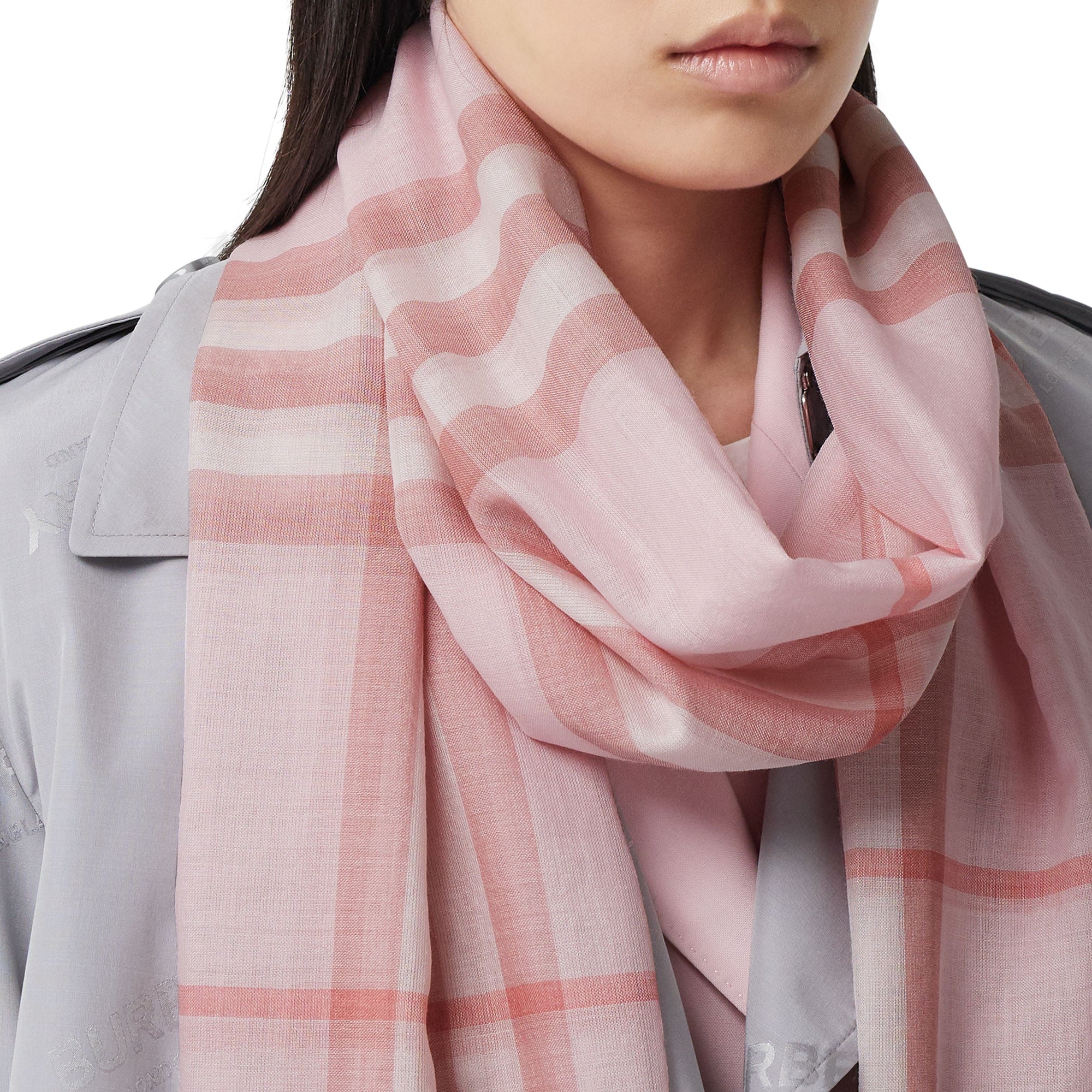 ALABASTER PINK Écharpe légère en laine et soie check