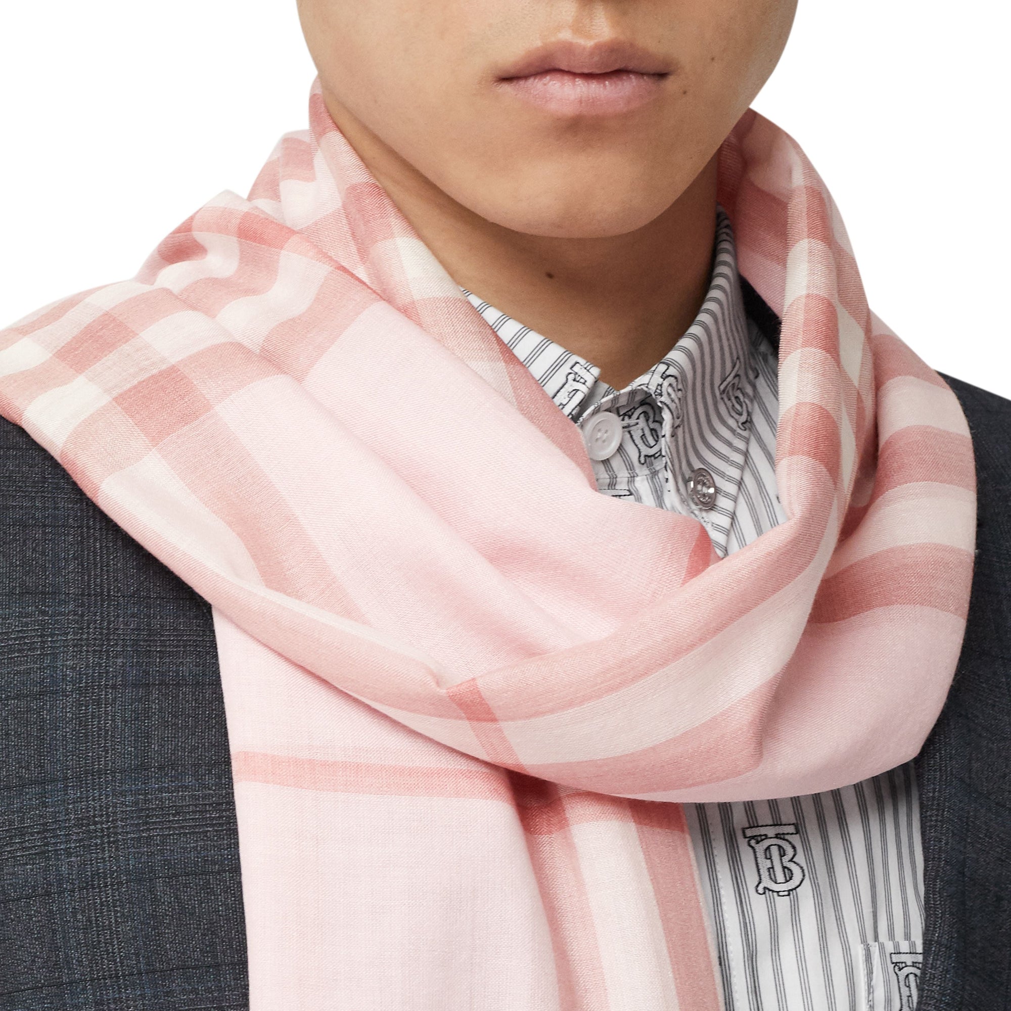 ALABASTER PINK Écharpe légère en laine et soie check
