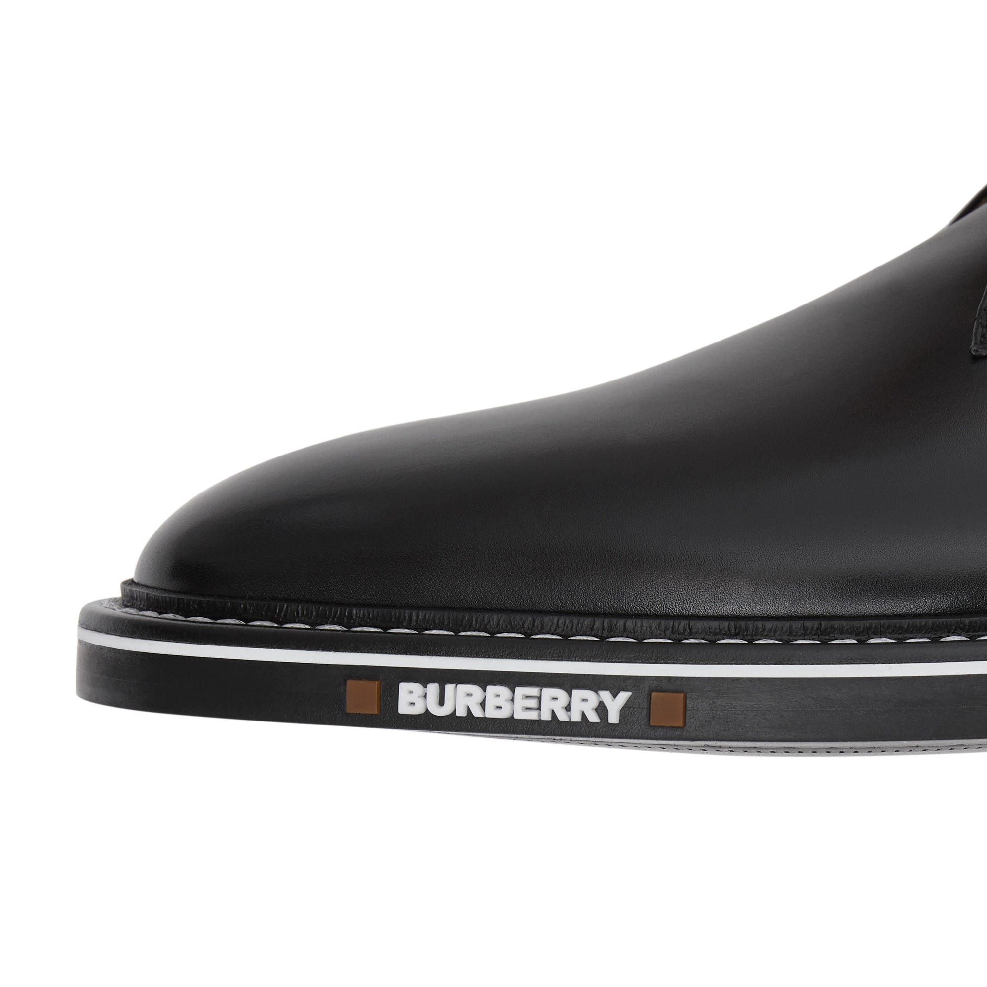 BLACK Derbies en cuir surpiqué avec logo