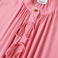 BUBBLEGUM PINK Robe à manches repliables en crêpe de soie de Chine