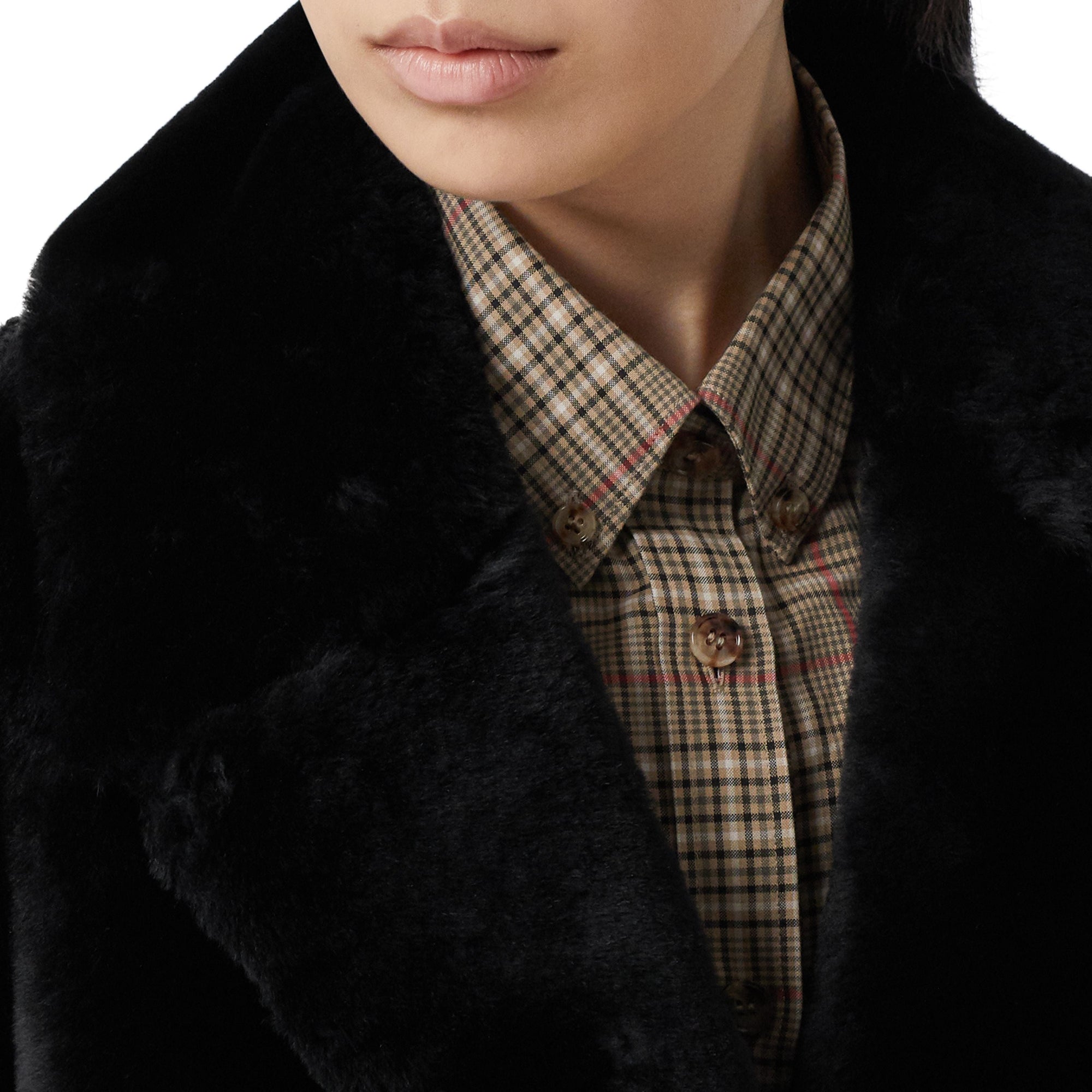 BLACK Manteau ajusté en shearling avec cuir d'agneau
