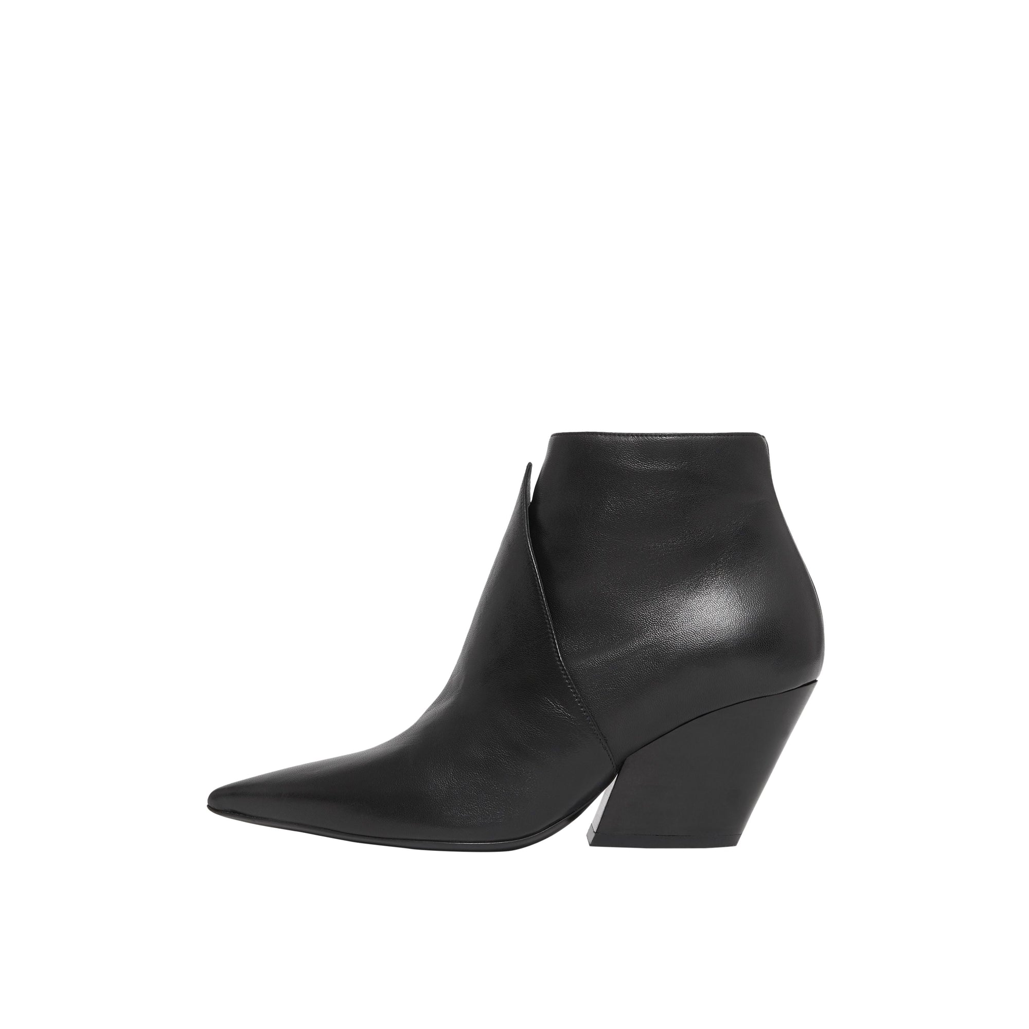 BLACK Bottines en cuir