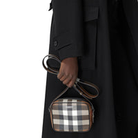 DARK BIRCH BROWN Sac à bandoulière en cuir check