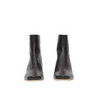 BLACK Bottines sculpturales à talon kitten heel en cuir d'agneau