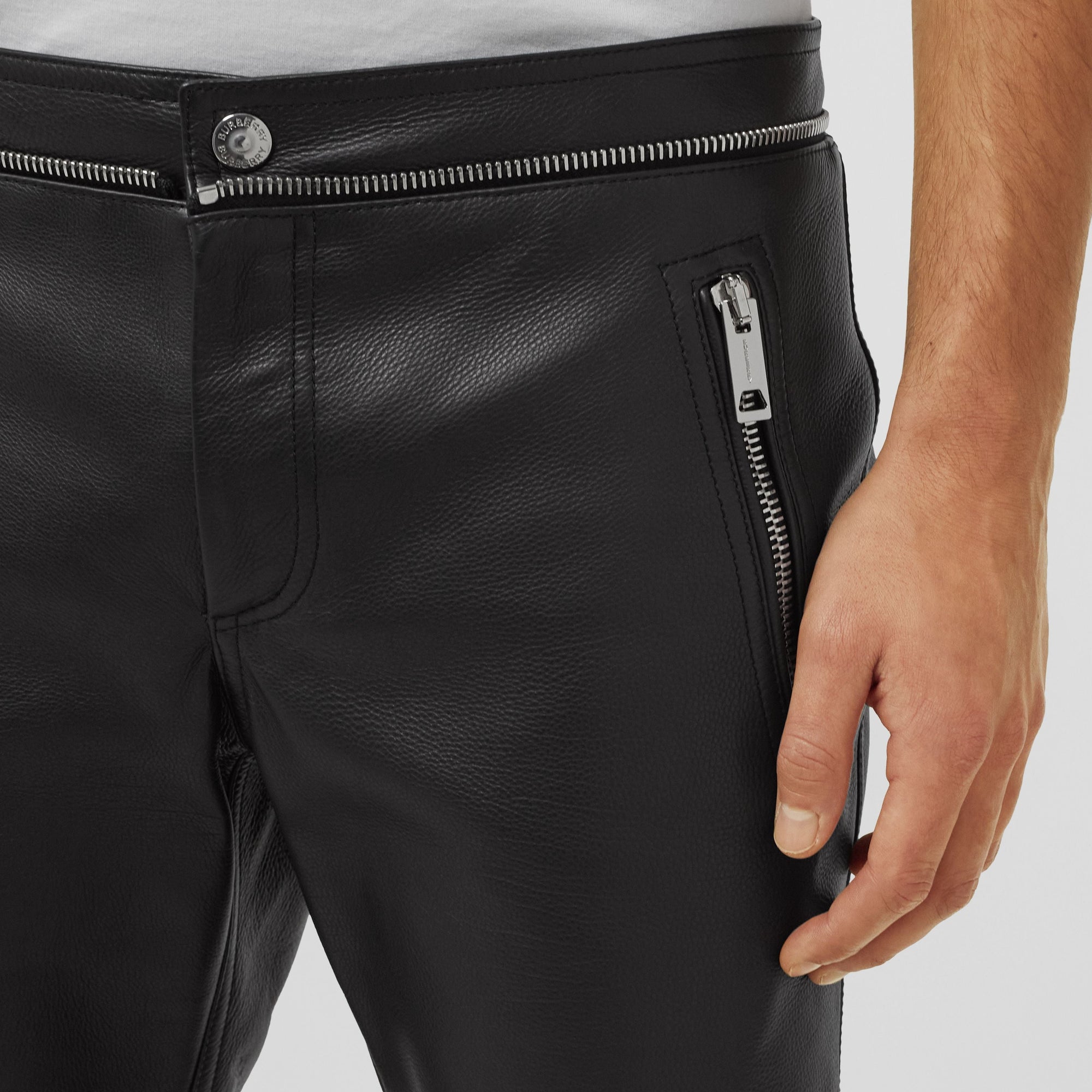 BLACK Pantalon en cuir contrecollé façon biker avec logo appliqué