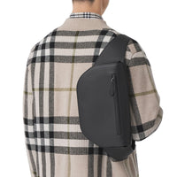 BLACK Grand sac banane Olympia en cuir grainé