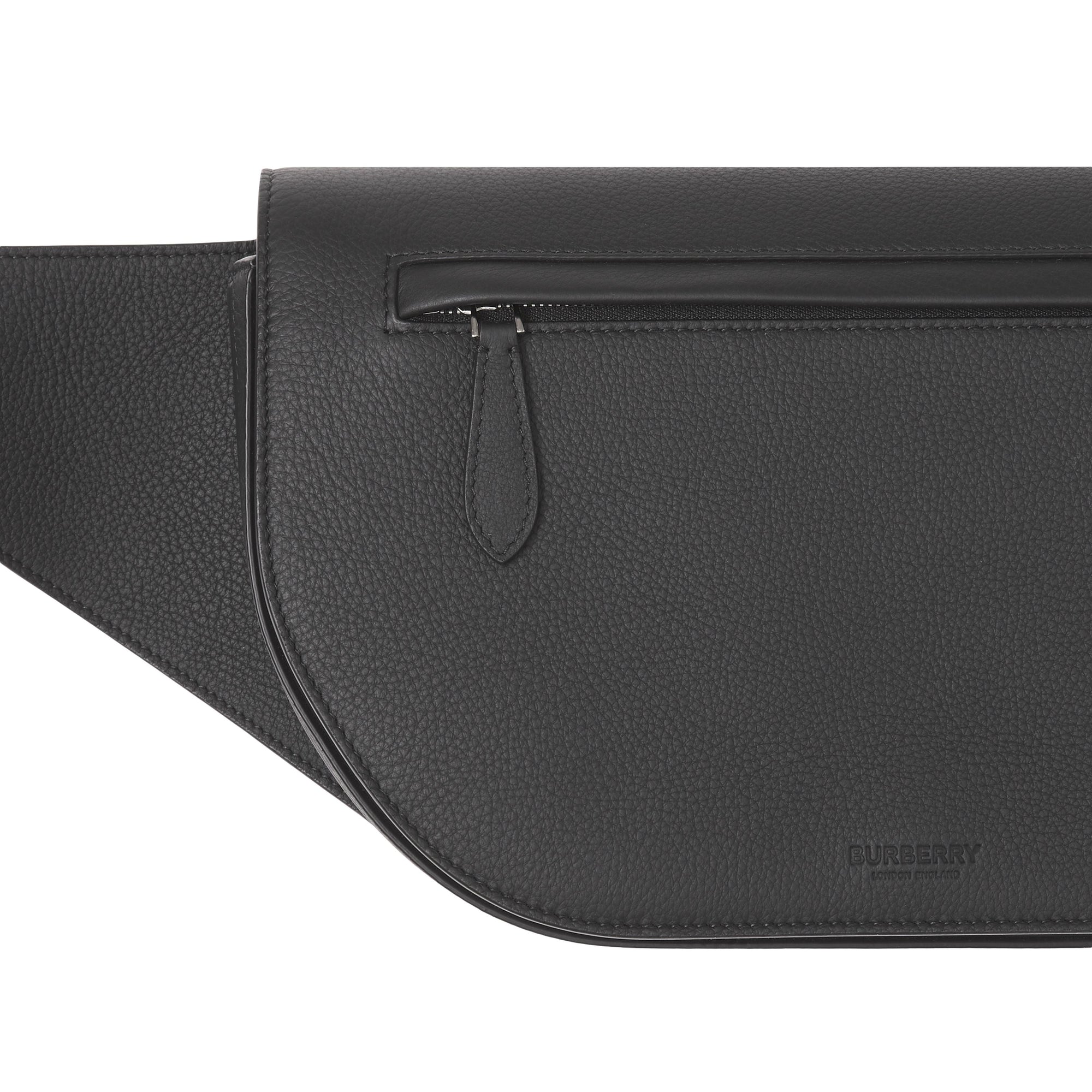 BLACK Grand sac banane Olympia en cuir grainé