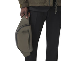 POPLAR GREEN/BLK Petit sac banane Olympia en cuir grainé