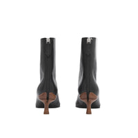 BLACK/CHESTNUT Bottines à talon kitten heel en cuir d'agneau