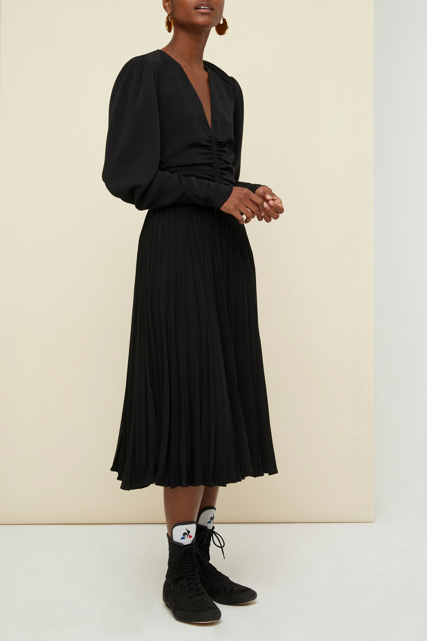 Robe plissée à col twisté - Noir