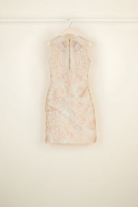 Robe à découpes en jacquard fleuri - Fleur de Pêche