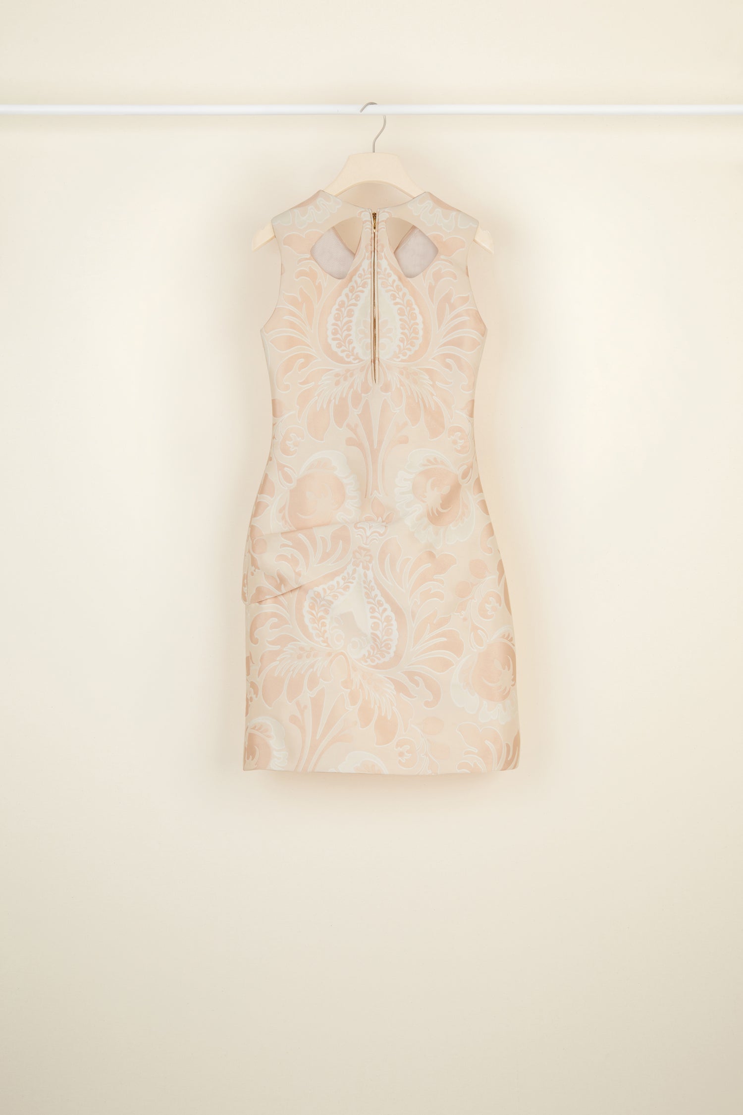 Robe à découpes en jacquard fleuri - Fleur de Pêche
