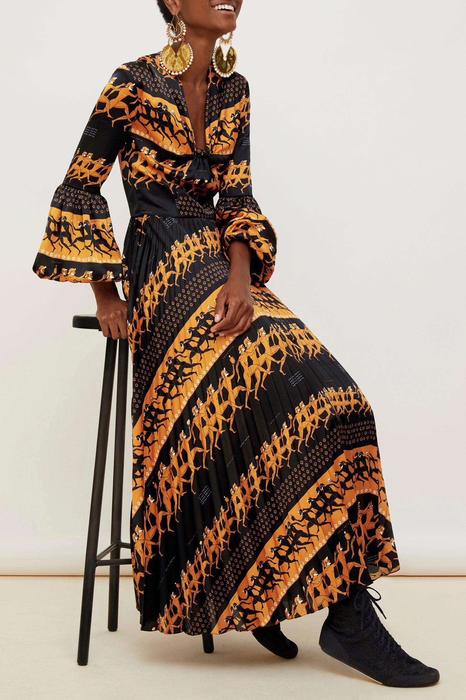 Robe longue plissée imprimée - Noir et ocre
