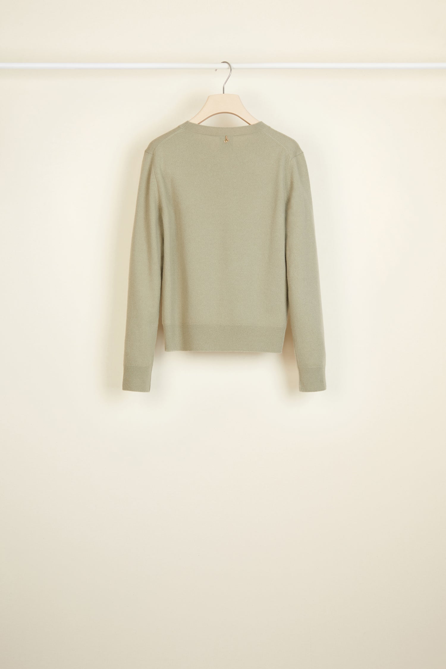 Pull fin en laine et cachemire
 - Kaki