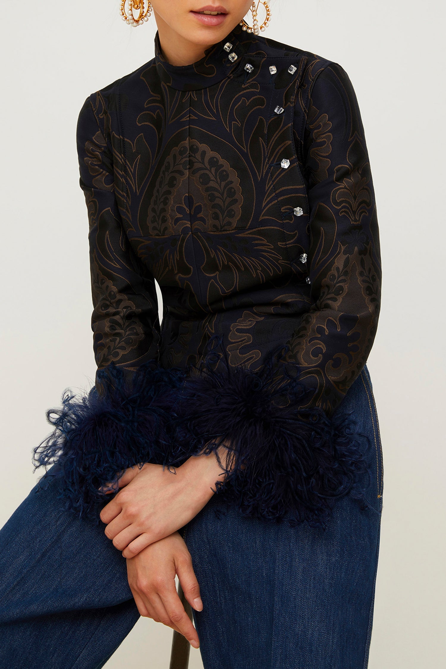 Veste en jacquard avec plumes
 - Marine Ambre