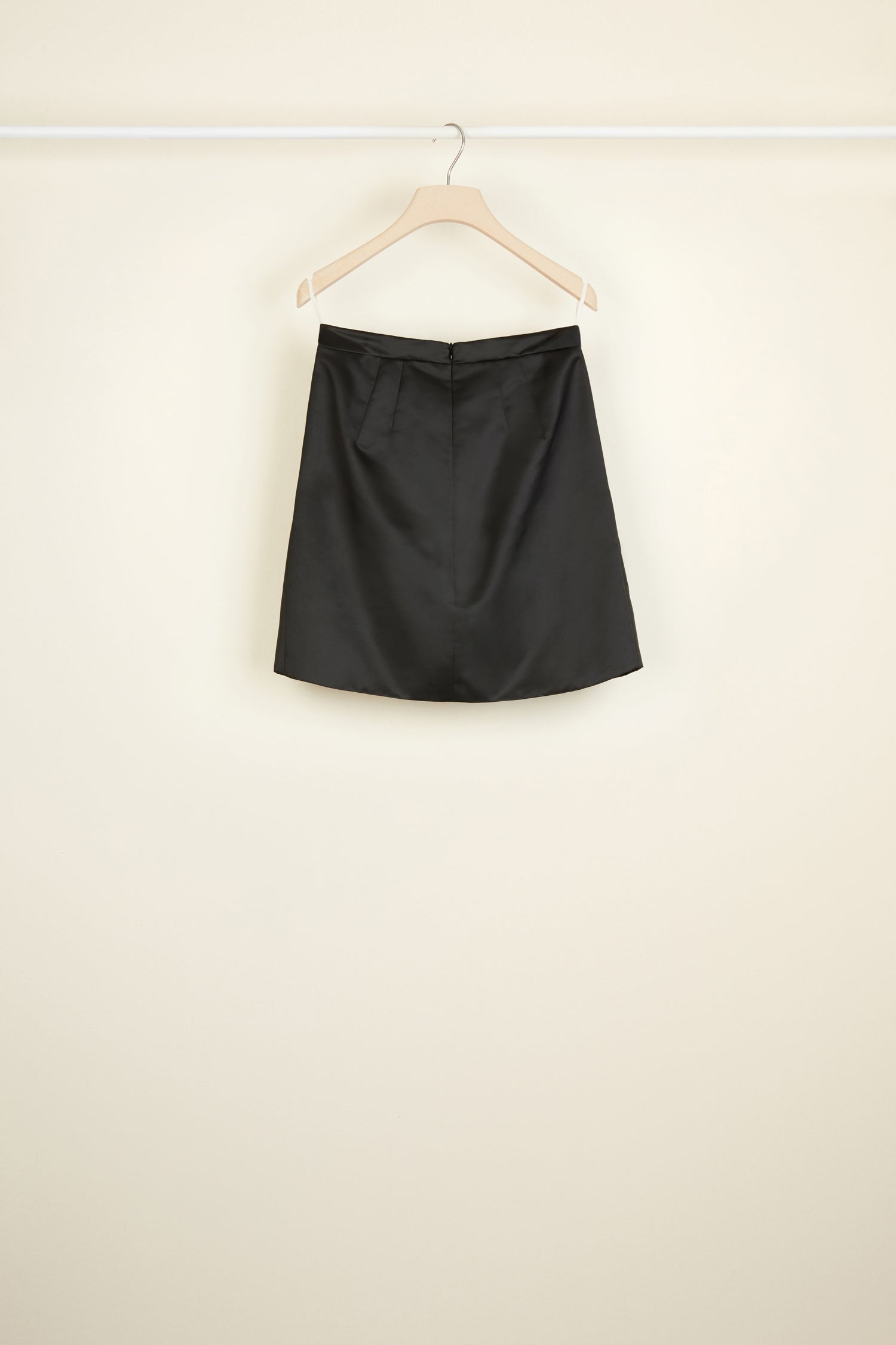 Jupe tulipe en satin duchesse - Noir