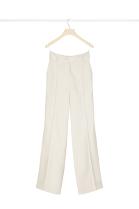 Pantalon droit en laine vierge
 - Champagne