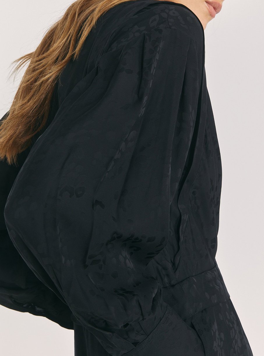 Robe Antero - Black