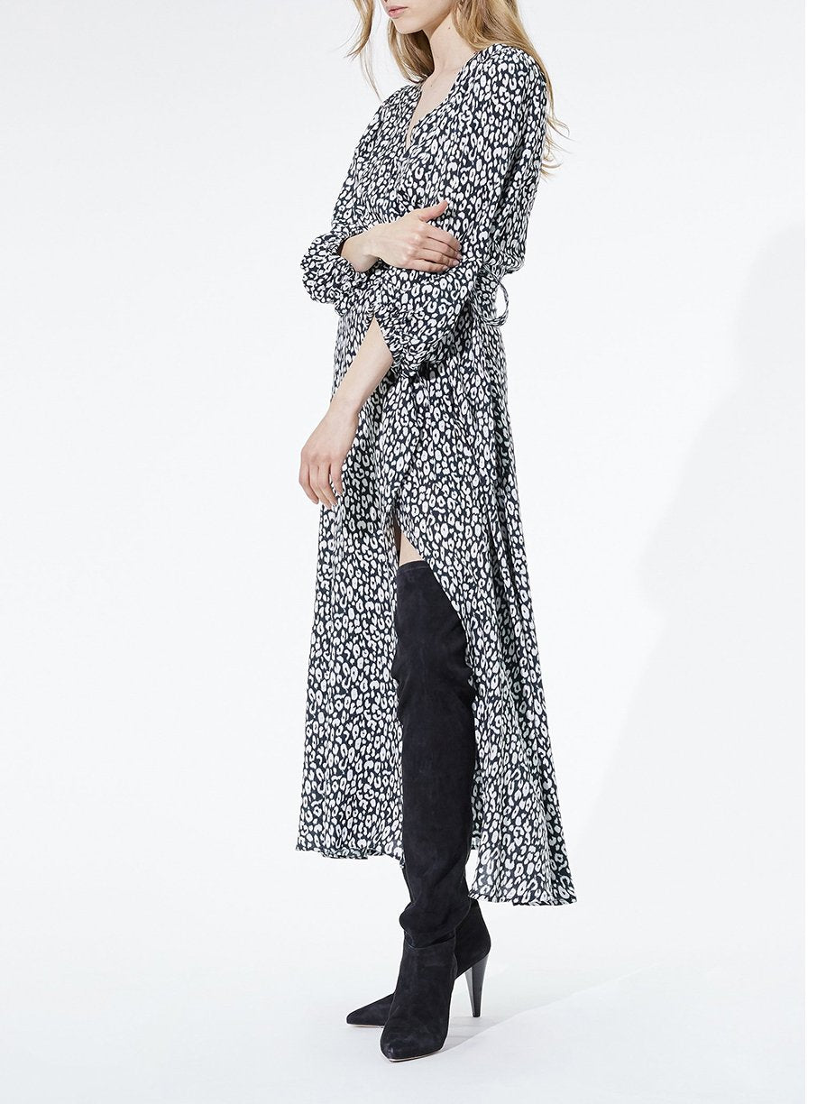 Robe Zanaka - White
