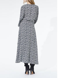 Robe Zanaka - White
